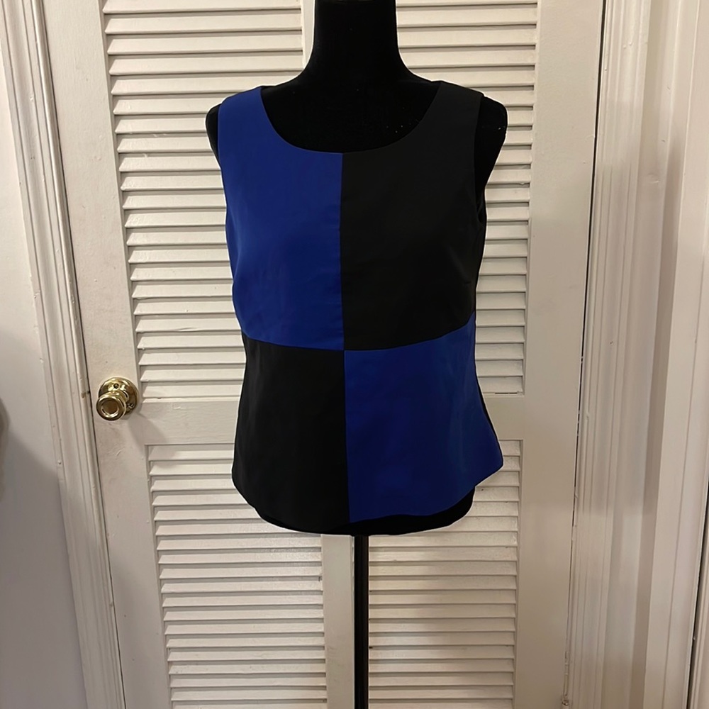 Black & blue top